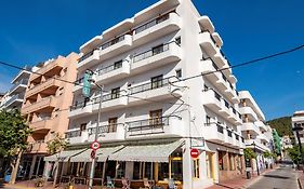 Hostal Y Apartamentos Santa Eulalia