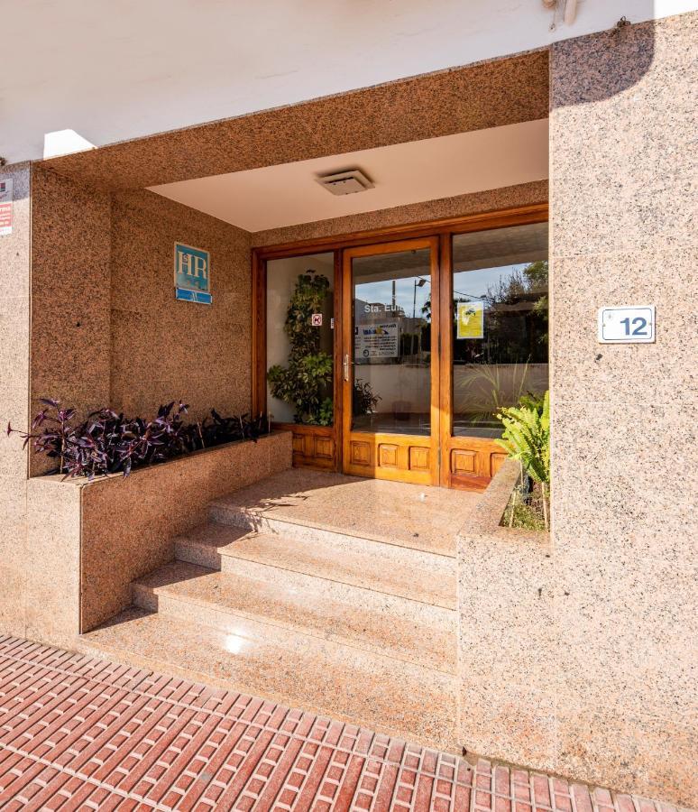 Hostal Y Apartamentos Santa Eulalia Santa Eulària des Riu Εξωτερικό φωτογραφία