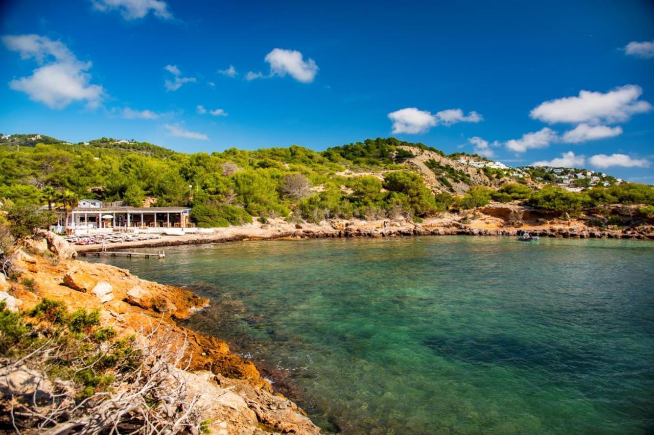 Hostal Y Apartamentos Santa Eulalia Santa Eulària des Riu Εξωτερικό φωτογραφία