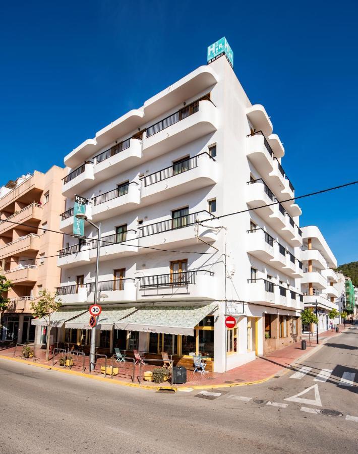 Hostal Y Apartamentos Santa Eulalia Santa Eulària des Riu Εξωτερικό φωτογραφία